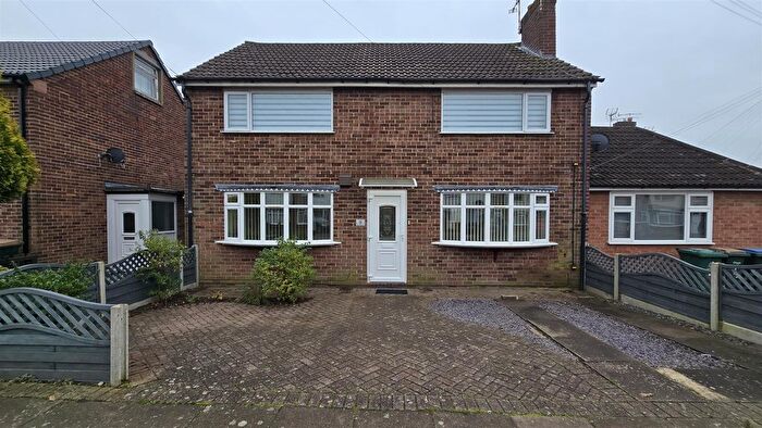 2 Bedroom Maisonette To Rent In Bletchley Drive, Allesley Park, CV5