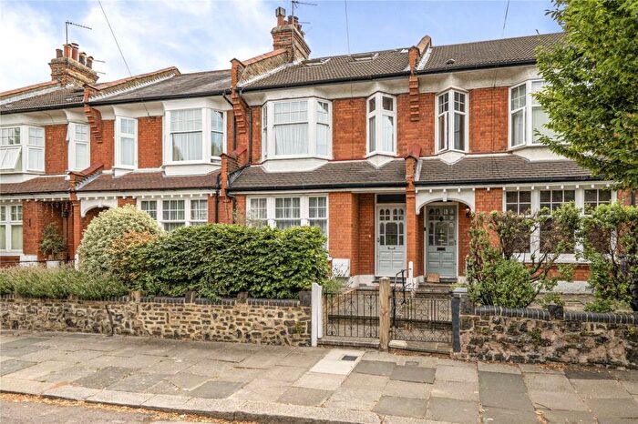 4 Bedroom Terraced House For Sale In Ollerton Road, London, N11