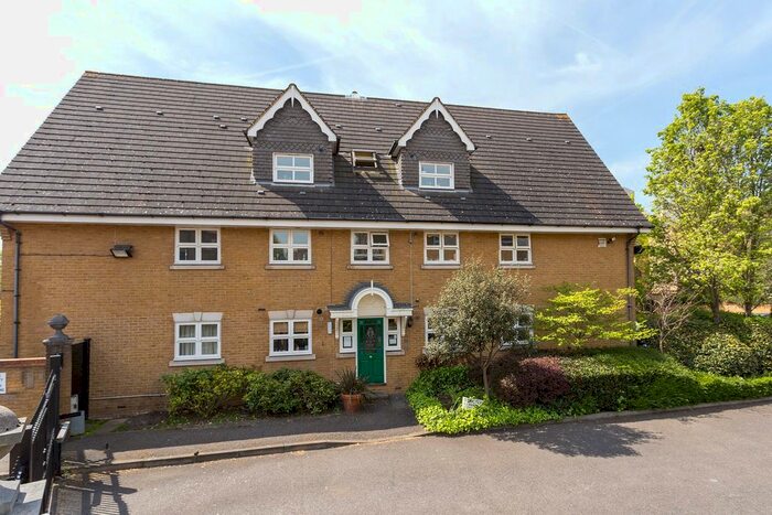 1 Bedroom Flat To Rent In Bakery Close, London, SW9