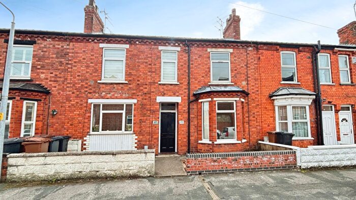 3 Bedroom Terraced House For Sale In Robey Street, Lincoln, LN5