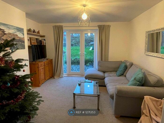 4 Bedroom Semi-Detached House To Rent In Cotman Walk, Bristol BS7