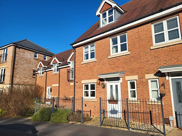 4 Bedroom House To Rent In Torun Way, Swindon, SN25