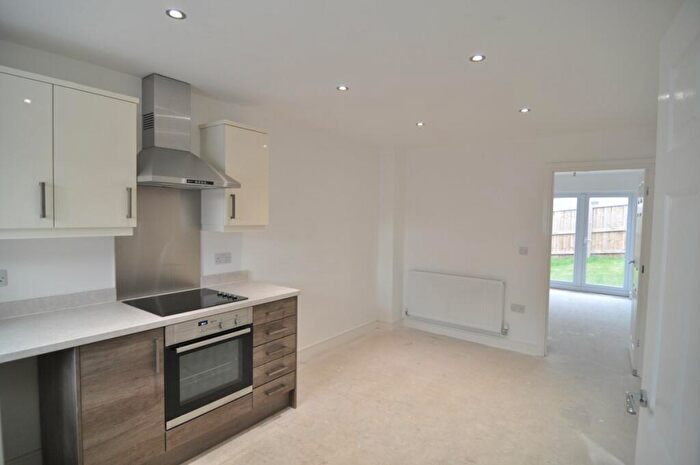 3 Bedroom Town House To Rent In Harper Rise, Denaby Main, DN12