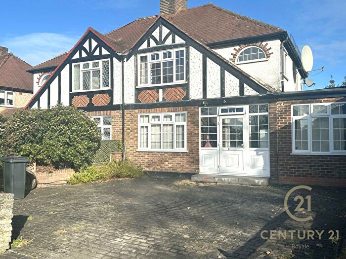 4 Bedroom Semi-Detached House To Rent In Kingston Road Epsom, KT19