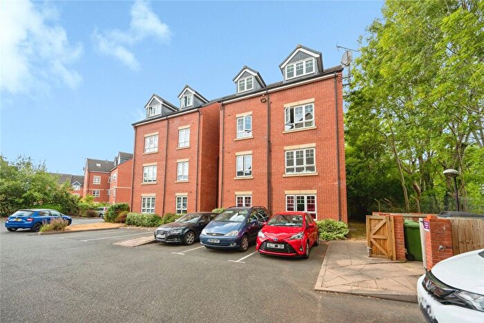 2 Bedroom Flat For Sale In Ansell Way, Warwick, Warwickshire, CV34