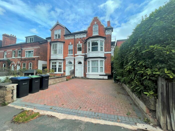 3 Bedroom Flat To Rent In Ascot Road, Birmingham, B13