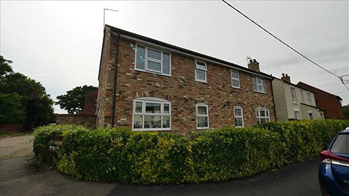 1 Bedroom Flat To Rent In Providence Close, Somersham, PE28