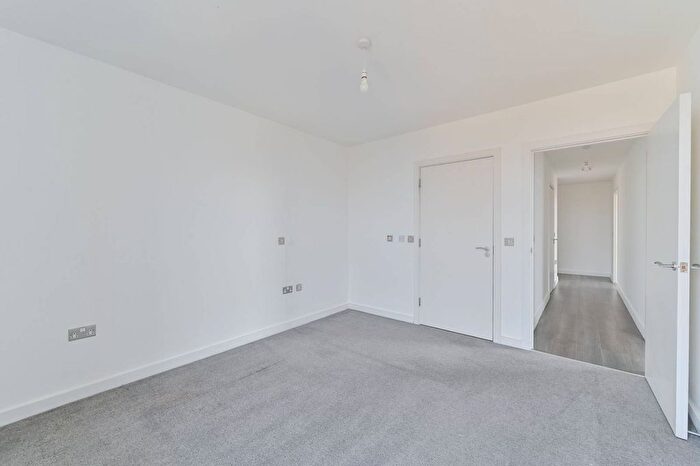 2 Bedroom Flat To Rent In Batavia Road, New Cross, London, SE14