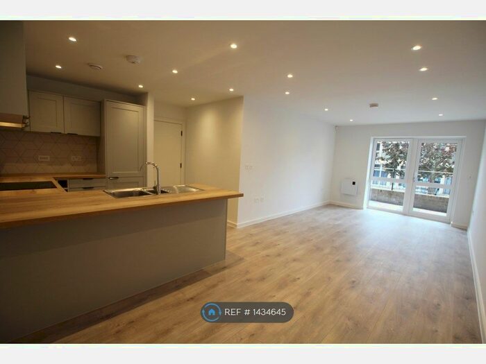 2 Bedroom Flat To Rent In The Law Courts, Poole, BH15