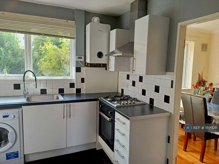 3 Bedroom End Of Terrace House To Rent In Halliday Hill, Headington, Oxford, OX3