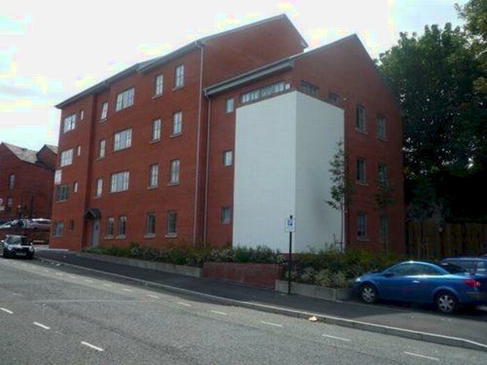 2 Bedroom Flat To Rent In Birchfield House, Hopes Carr, Hillgate, SK1