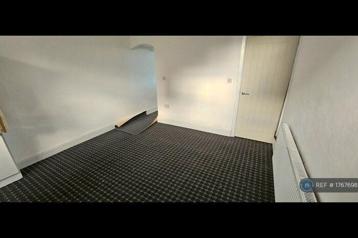 3 Bedroom Terraced House To Rent In Branch Road, Burnley, BB11