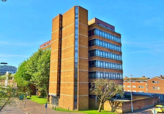 1 Bedroom Flat To Rent In Strand Parade, Goring-By-Sea, Worthing, West Sussex, BN12