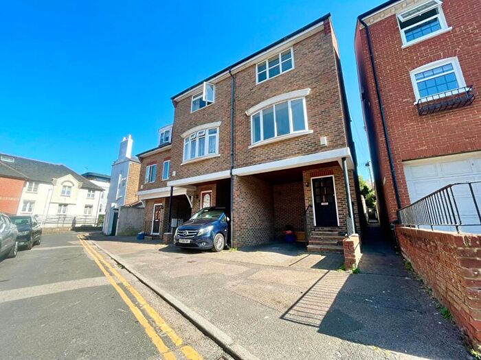 3 Bedroom End Of Terrace House To Rent In Albert Street, Ramsgate, Kent, CT11