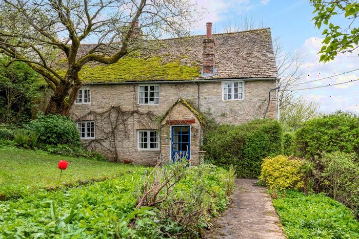 4 Bedroom Detached House For Sale In Williams Hill, Woodstock, OX20