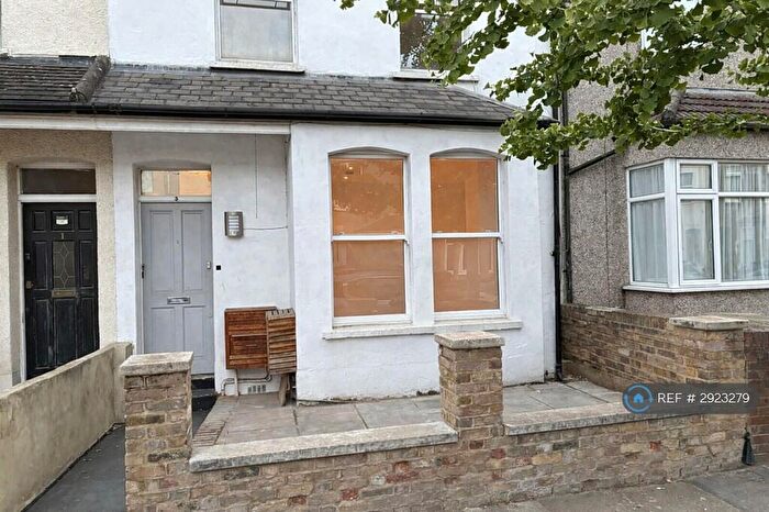 2 Bedroom Maisonette To Rent In Millais Road, Enfield, EN1