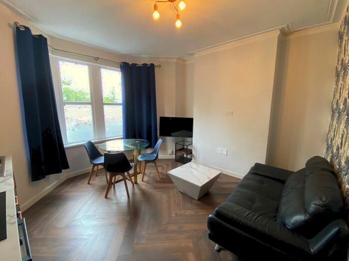 1 Bedroom Flat To Rent In Taff Embankment, Cardiff(City), CF11
