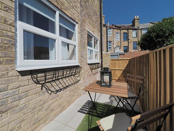 2 Bedroom Flat To Rent In Southwood Road, Ramsgate, CT11