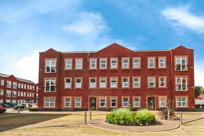 1 Bedroom Flat For Sale In Woodside Park, Rugby, CV21