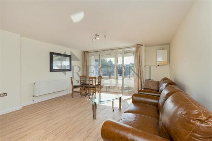 2 Bedroom Flat To Rent In St Rule Street, Battersea, SW8