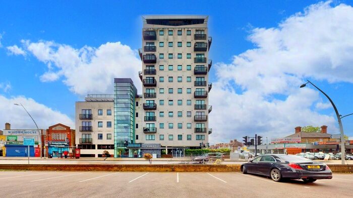 2 Bedroom Flat To Rent In High Road, Chadwell Heath, RM6