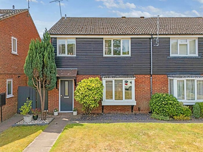 4 Bedroom Semi-Detached House For Sale In Roydon Road, Stanstead Abbotts, SG12