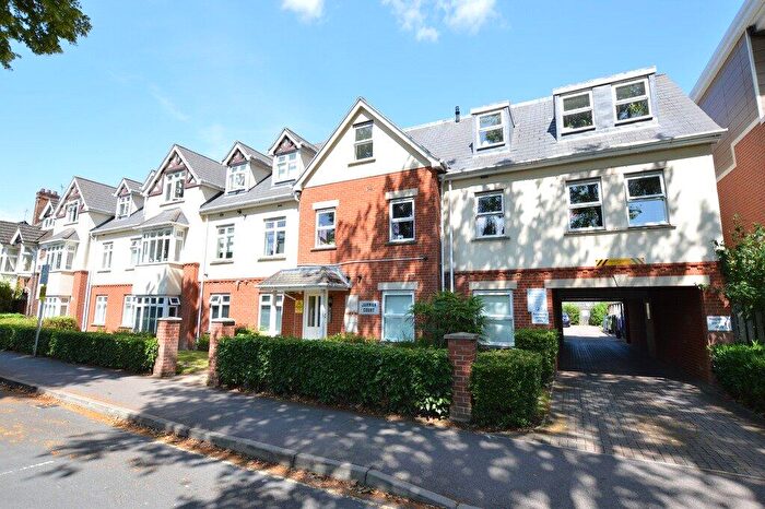 2 Bedroom Apartment To Rent In Maybury Road, Woking, Surrey, GU21
