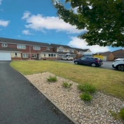 3 Bedroom Property To Rent In Ffordd Y Glowr, Pontarddulais, Swansea, SA4