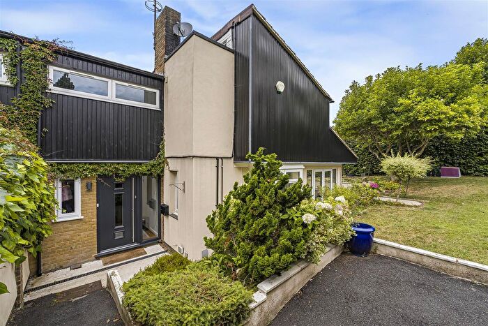 4 Bedroom Property For Sale In Copperfields, Kemsing, Sevenoaks, TN15