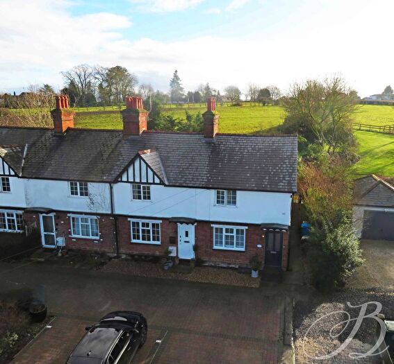 2 Bedroom End Terrace House For Sale In Popes Lane, Cookham, SL6