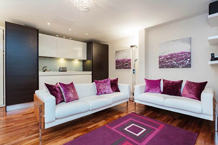 1 Bedroom Flat To Rent In Lamb's Passage, London, EC1Y
