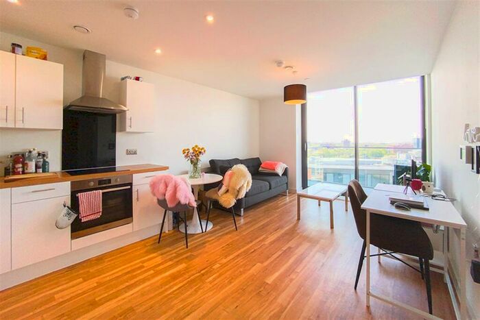 1 Bedroom Apartment To Rent In Manchester Waters, Old Trafford, M16