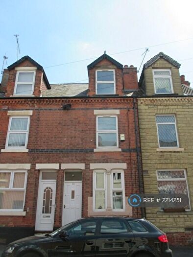 3 Bedroom Terraced House To Rent In St. Christopher Street, Nottingham, NG2
