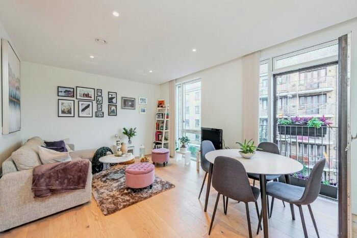 Studio To Rent In West Row, London, W10