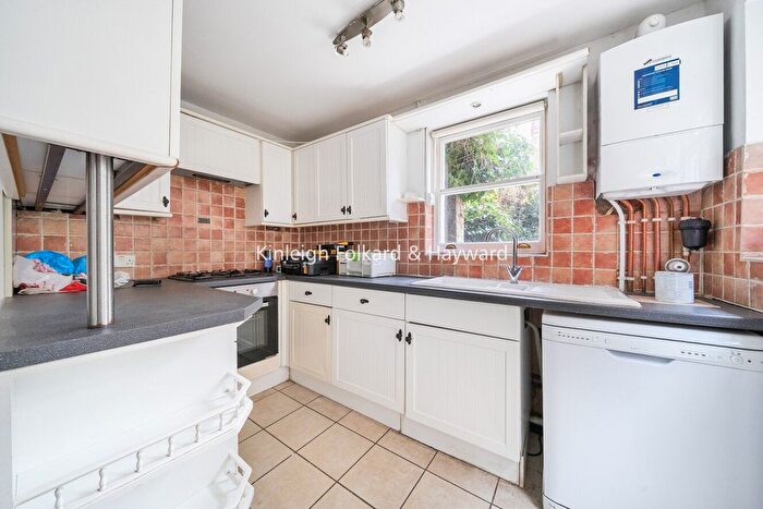 2 Bedroom Flat To Rent In Handforth Road, Oval, London, SW9