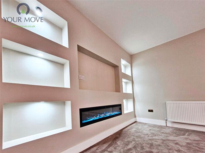 4 Bedroom Semi-Detached House To Rent In Bradford Road, Riddlesden, Keighley, West Yorkshire, BD20