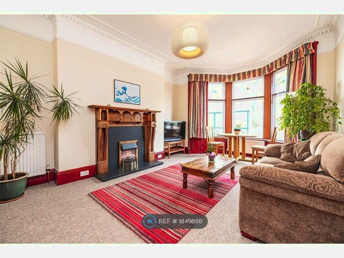 2 Bedroom Flat To Rent In Great Southern Road, Aberdeen, AB11