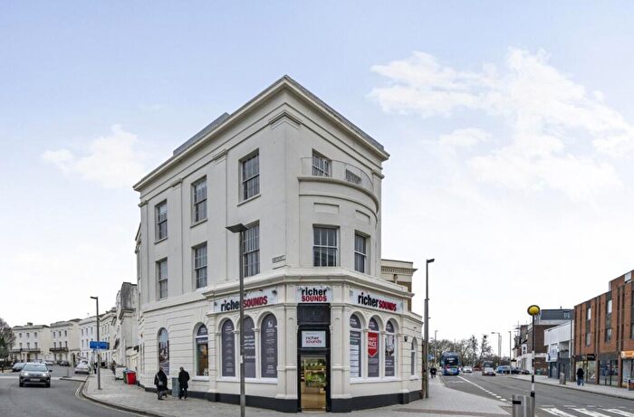 1 Bedroom Flat For Sale In London Road, Southampton, Hampshire, SO15