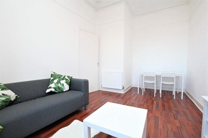 1 Bedroom Apartment To Rent In Broughton Road, Broughton, Edinburgh, EH7