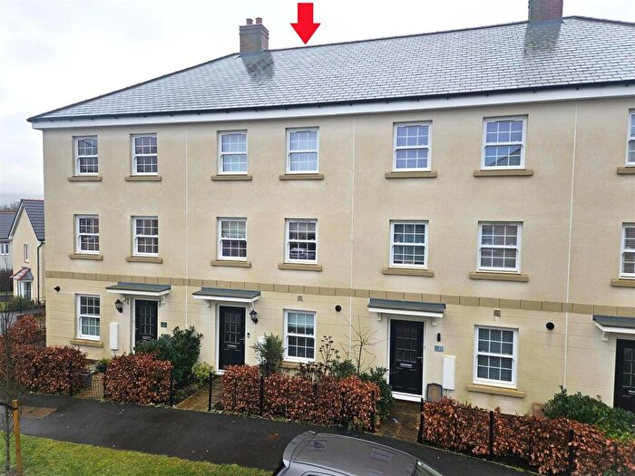 3 Bedroom Terraced House For Sale In Staple Tor Road, Tavistock, PL19