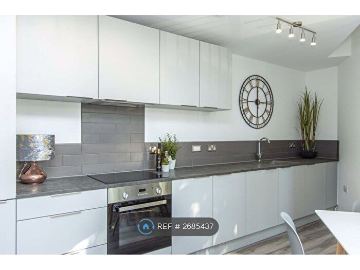 2 Bedroom Flat To Rent In Knitwear House, Bristol, BS5