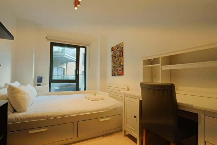 2 Bedroom Flat To Rent In Anchorage, Gaol Ferry Steps, Bristol, BS1