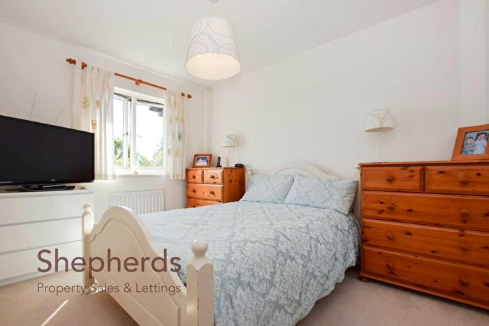 3 Bedroom Terraced House For Sale In King Arthur Court, Cheshunt, EN8