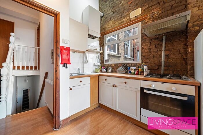 1 Bedroom Flat For Sale In Kimberly Gardens, London, N4