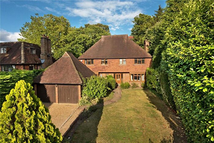 5 Bedroom Detached House For Sale In Clive Road, Esher, Surrey, KT10