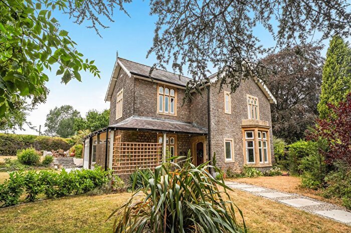 4 Bedroom Detached House For Sale In Inglestone Road, Wickwar, GL12