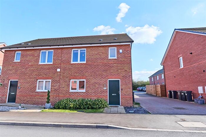 3 Bedroom Semi Detached House For Sale In Westfield Avenue, Earl Shilton, LE9