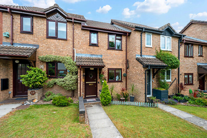 2 Bedroom Terraced House For Sale In Albacore Avenue, Warsash, Southampton, SO31