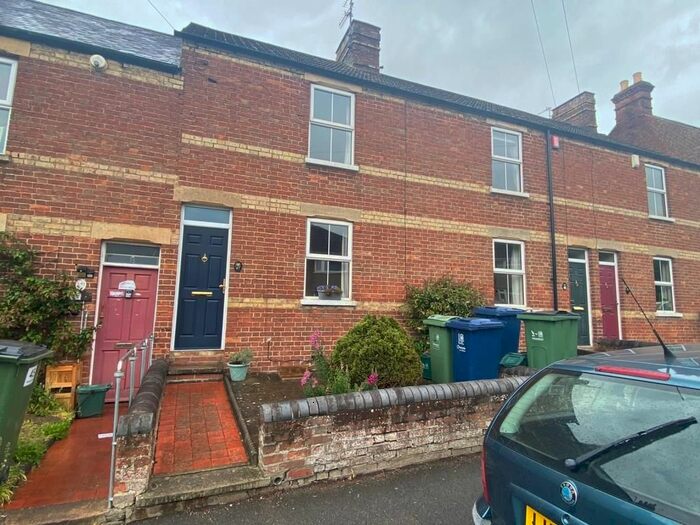 2 Bedroom Terraced House To Rent In Temple Road, Oxford, OX4