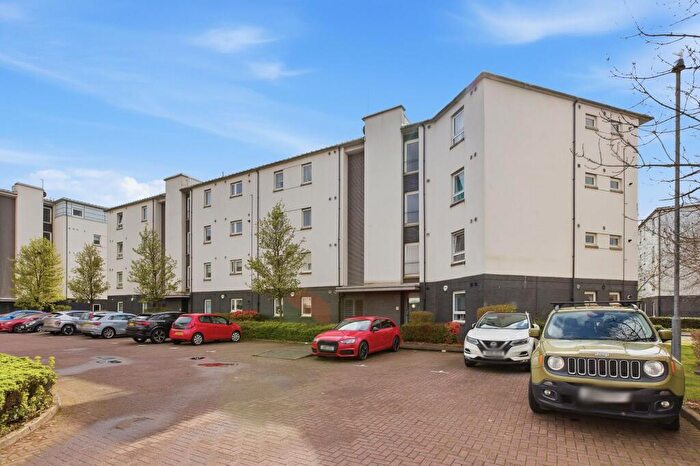 2 Bedroom Flat For Sale In Redshank Avenue, Renfrew, PA4